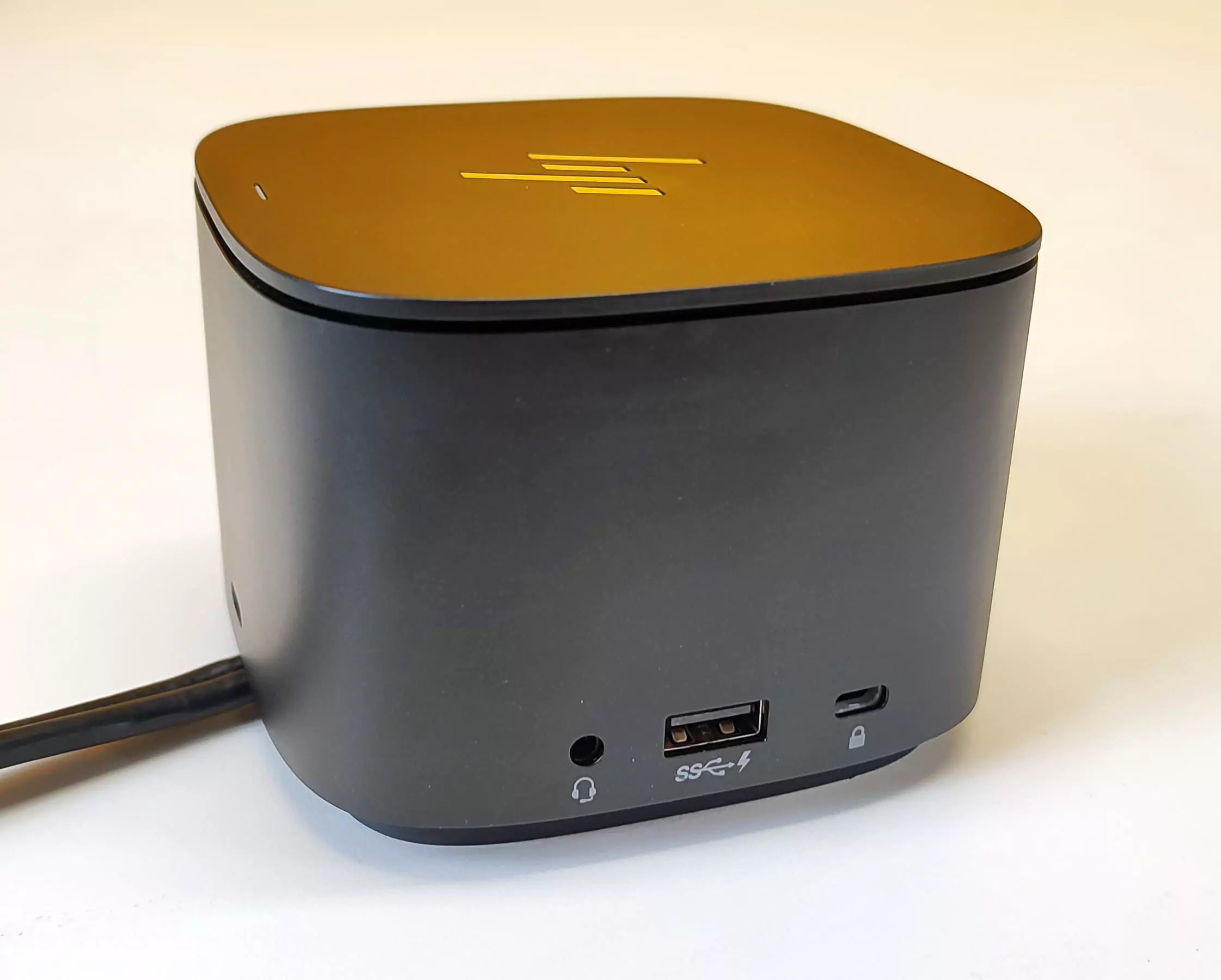 Docking Station HP Thunderbolt Dock 230W G2 hsn-ix01 - Potenza e Connettività per il tuo Laptop USB Type-C Display Port VGA Docking Station HP Thunderbolt Dock 230W G2 hsn-ix01 - Potenza e Connettività per il tuo Laptop USB Type-C Display Port VGA